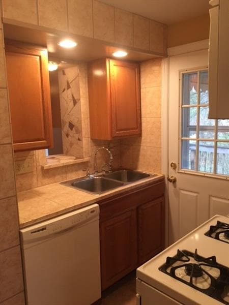 Kitchen is super functional with a cute pass throu