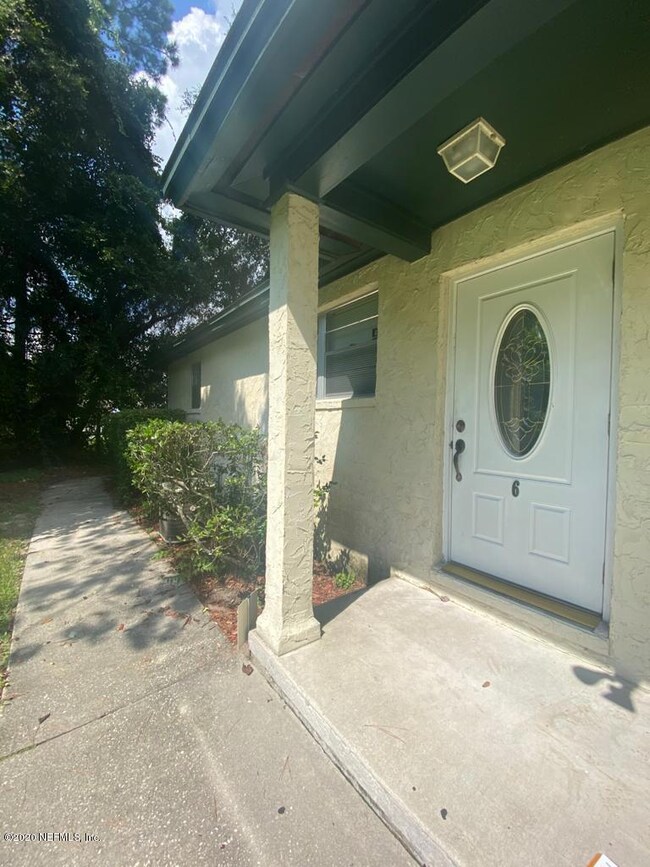 1130 Fountain Rd unit 6, Jacksonville, FL 32205 - photo 2