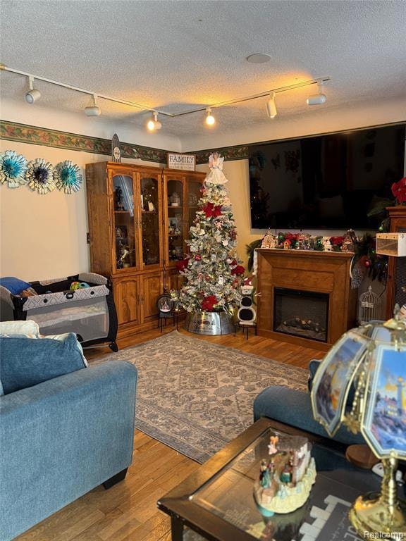 766 Louisa St, Mount Morris, MI 48458 - photo 2