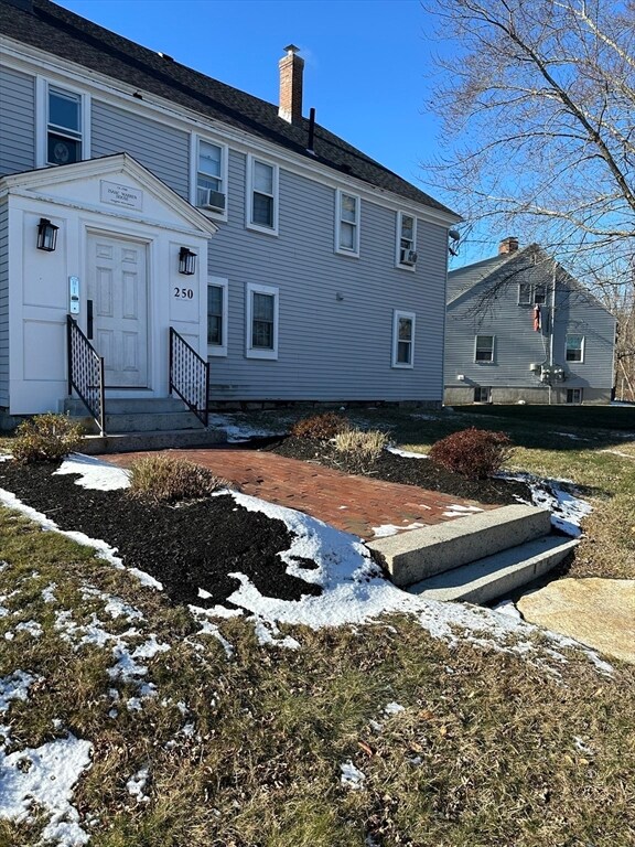 250 Walnut St unit A, Framingham, MA 01702 - photo 2