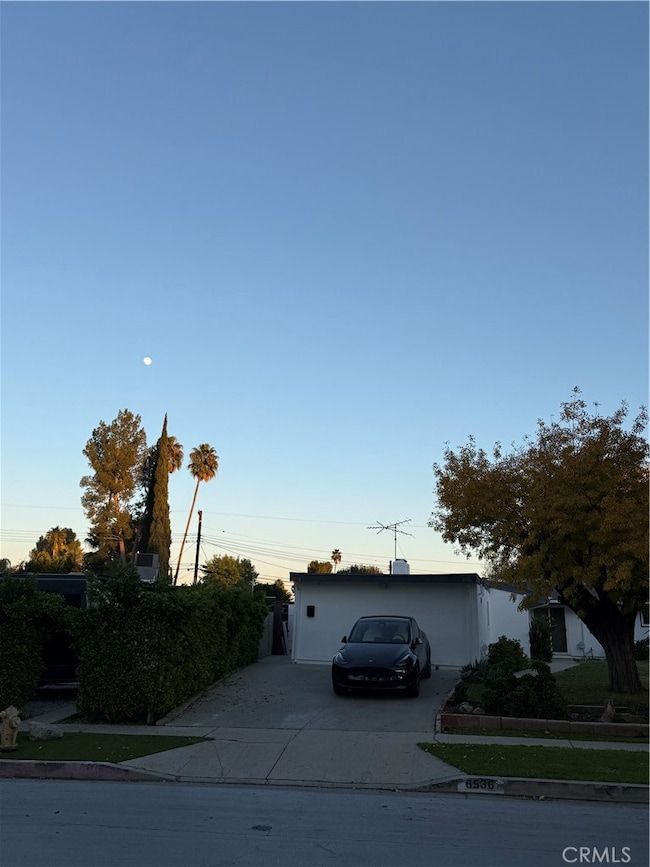 6538 Kelvin Ave, Los Angeles, CA 91306 - photo 2