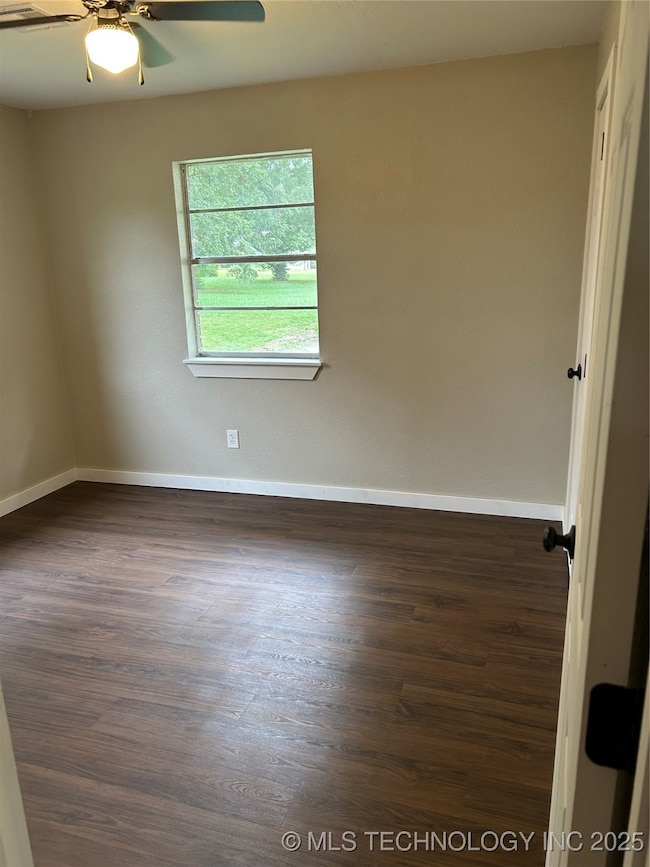 404 NW F St, Stigler, OK 74462 - photo 7