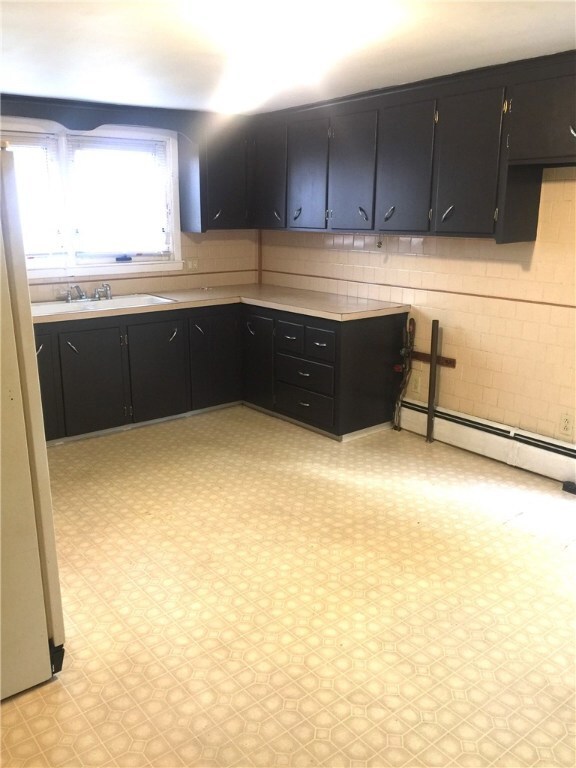 897 Main St, West Warwick, RI 02893 - photo 2