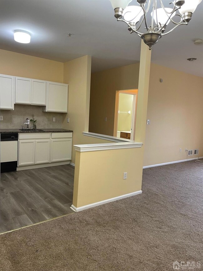 128 Frank Ct, South Plainfield, NJ 07080 - photo 5