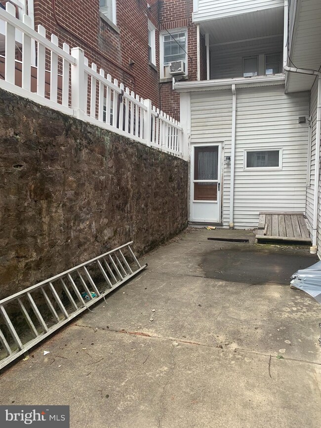 906 Centre St, Ashland, PA 17921 - photo 5