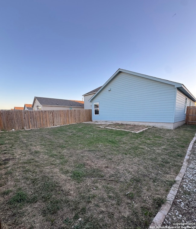 10531 Varmus Dr, Converse, TX 78109 - photo 6