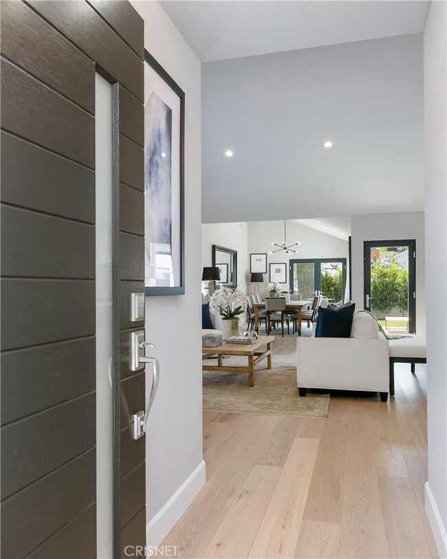 14018 Morrison St, Sherman Oaks, CA 91423 - photo 4