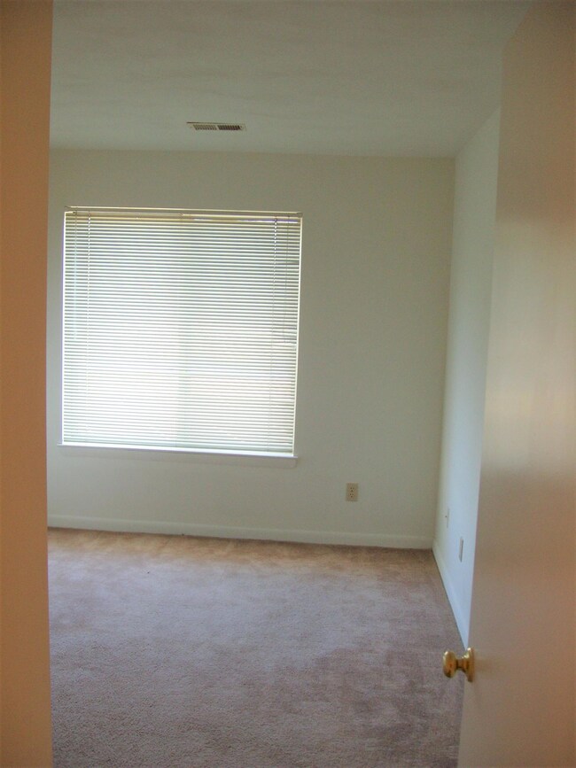 1207 University Terrace unit E, Blacksburg, VA 24060 - photo 7