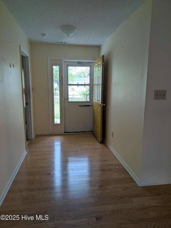 214 W Volant St, Hubert, NC 28539 - photo 6