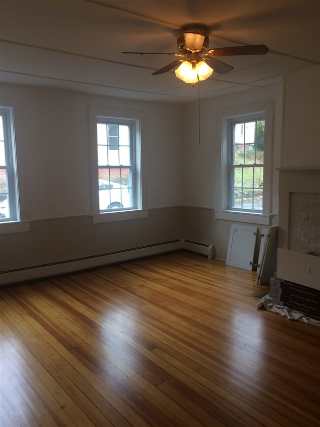 315 Roxbury St, Keene, NH 03431 - photo 4