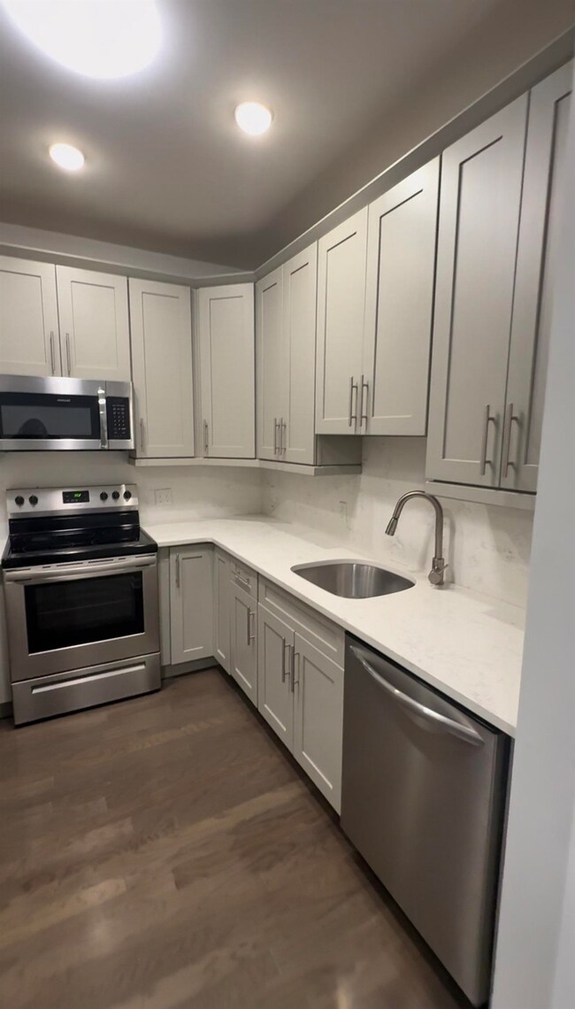 304 Broadway unit 206, Bayonne, NJ 07002 - photo 7