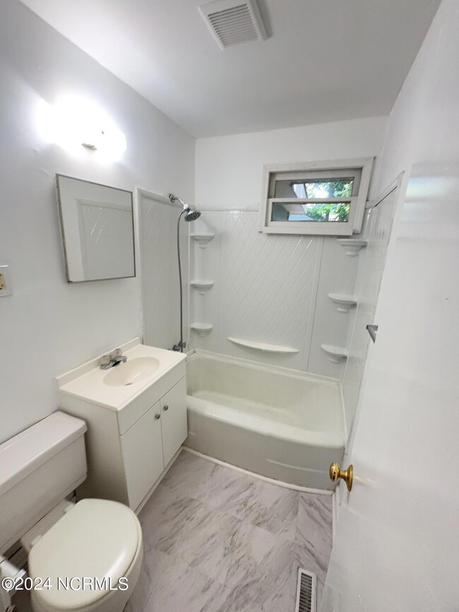 402 Dogwood Ln, Jacksonville, NC 28540 - photo 6