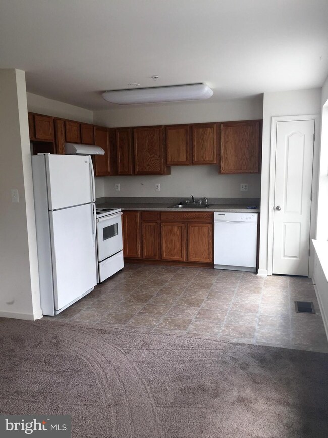 22929 Meadow Mist Rd unit 4321, Germantown, MD 20876 - photo 2