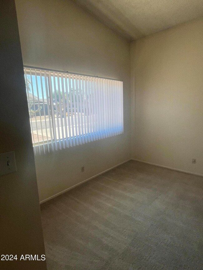 625 E Wesleyan Dr, Tempe, AZ 85282 - photo 4