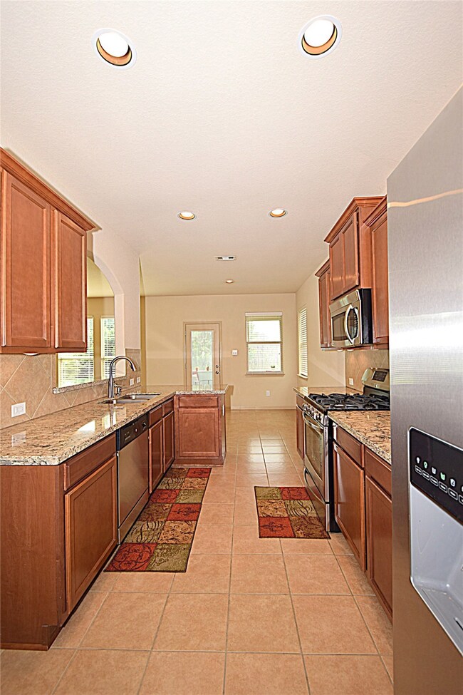 25523 Marmite Dr, Tomball, TX 77375 - photo 7