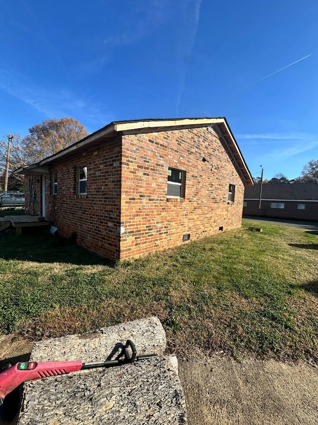 2145 Wilson Heights Ave, Charlotte, NC 28216 - photo 4