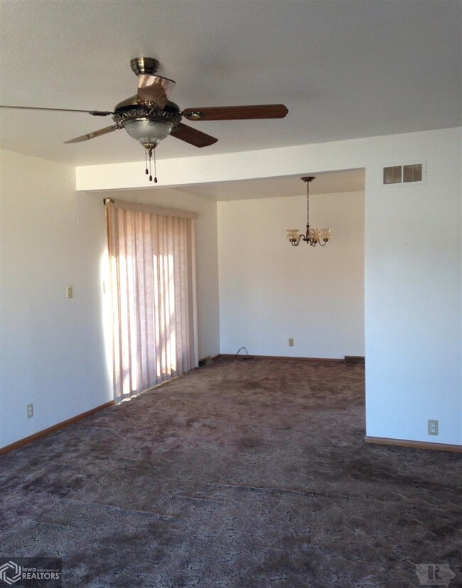 106 Swanson Dr, Shenandoah, IA 51601 - photo 5