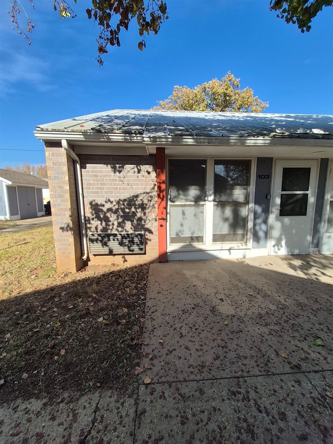 407 W Main St, Toronto, KS 66777 - photo 3