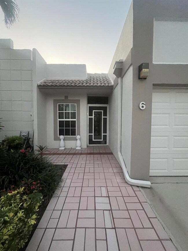 18801 Jolson Ave unit 6, Boca Raton, FL 33496 - photo 2