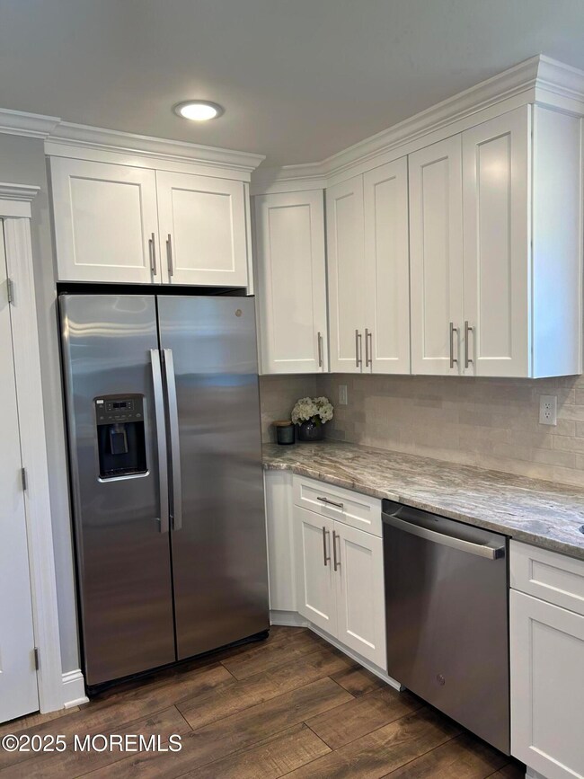 199 Cabrillo Blvd, Toms River, NJ 08757 - photo 5