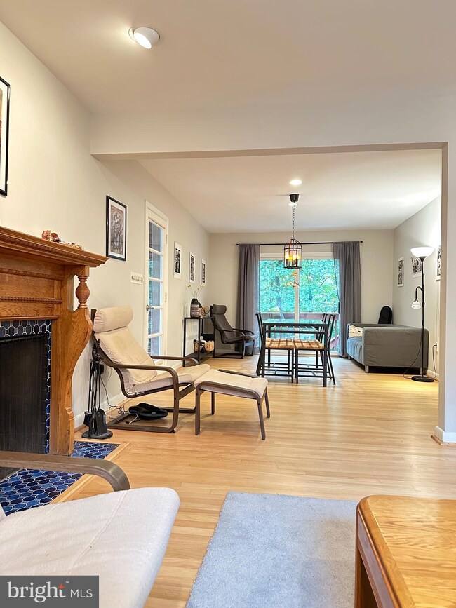 3413 Rustic Way Ln, Falls Church, VA 22044 - photo 7