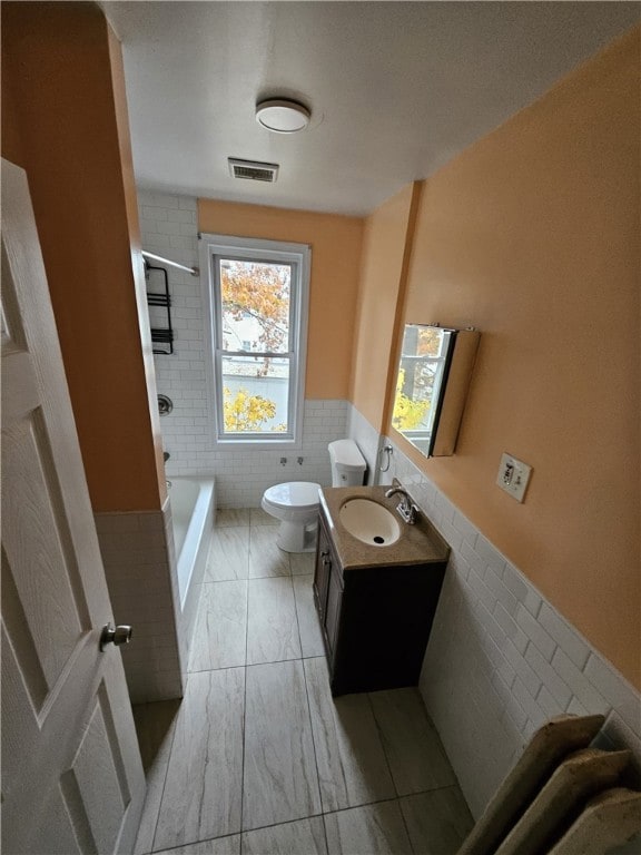 38 Atlantic Ave unit 2nd, Providence, RI 02907 - photo 4