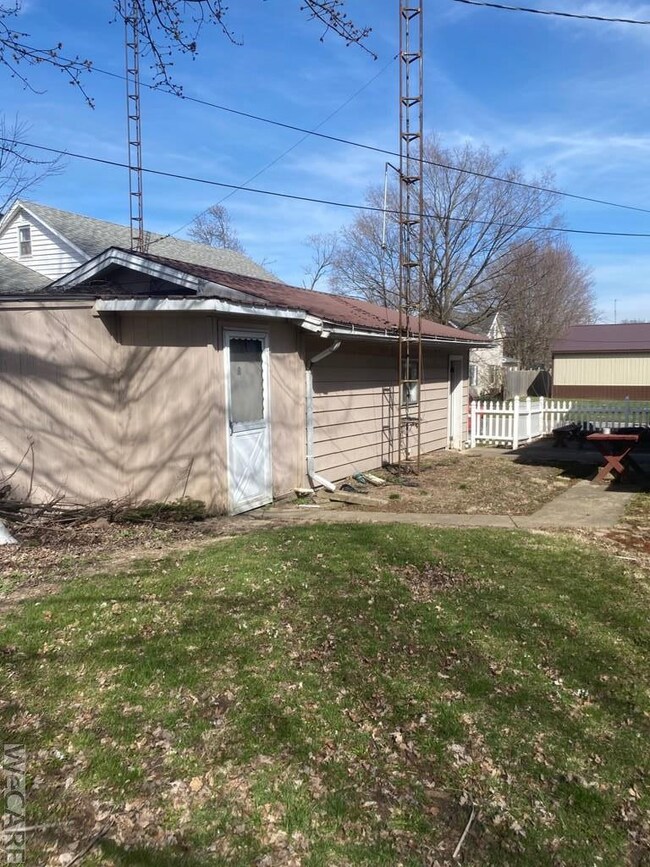 134 S High St, Kenton, OH 43326 - photo 4