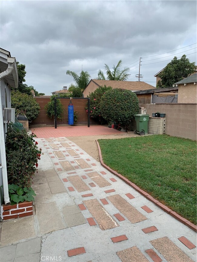 10315 S Freeman Ave, Inglewood, CA 90304 - photo 7