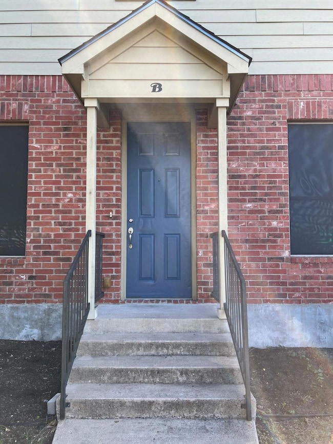 1309 Olander St unit B, Austin, TX 78702 - photo 3