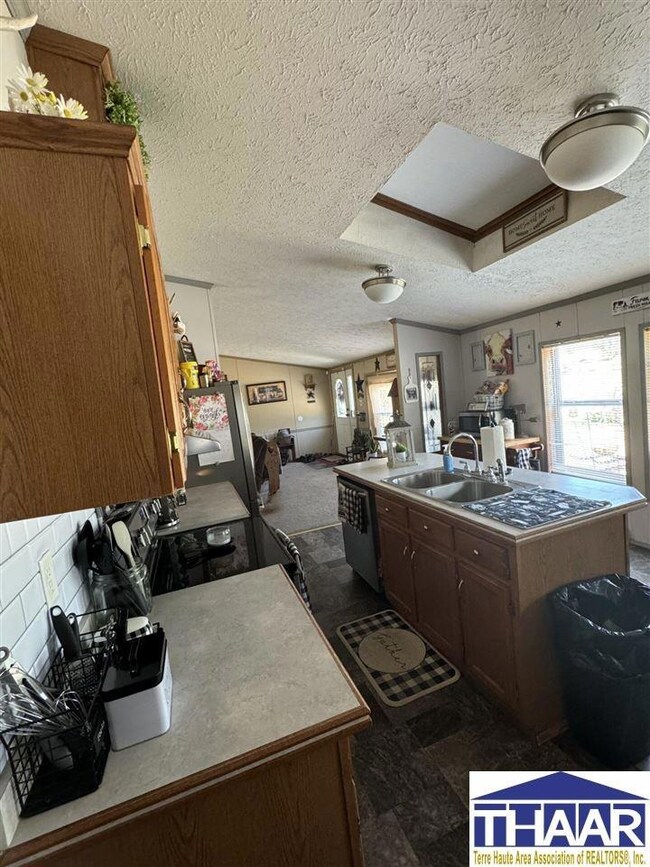 725 S 10th St, West Terre Haute, IN 47885 - photo 5