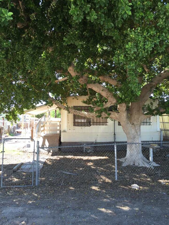 2545 W 5th St, Yuma, AZ 85364 - photo 2