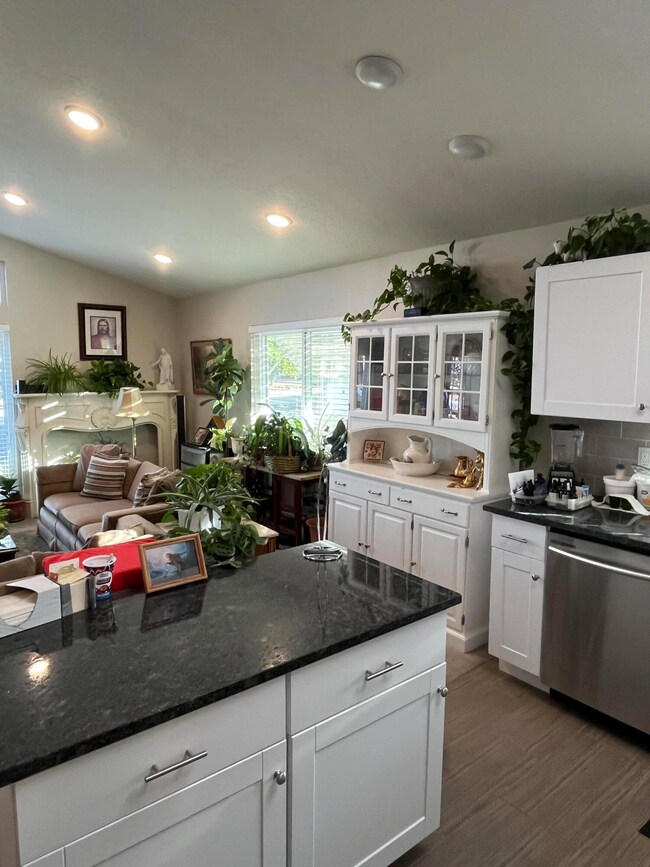 Kitchen Reverse