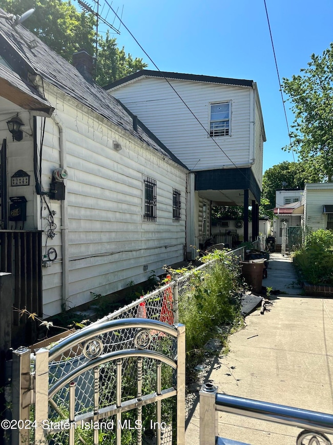 24 Hudson St, Staten Island, NY 10304 - photo 3
