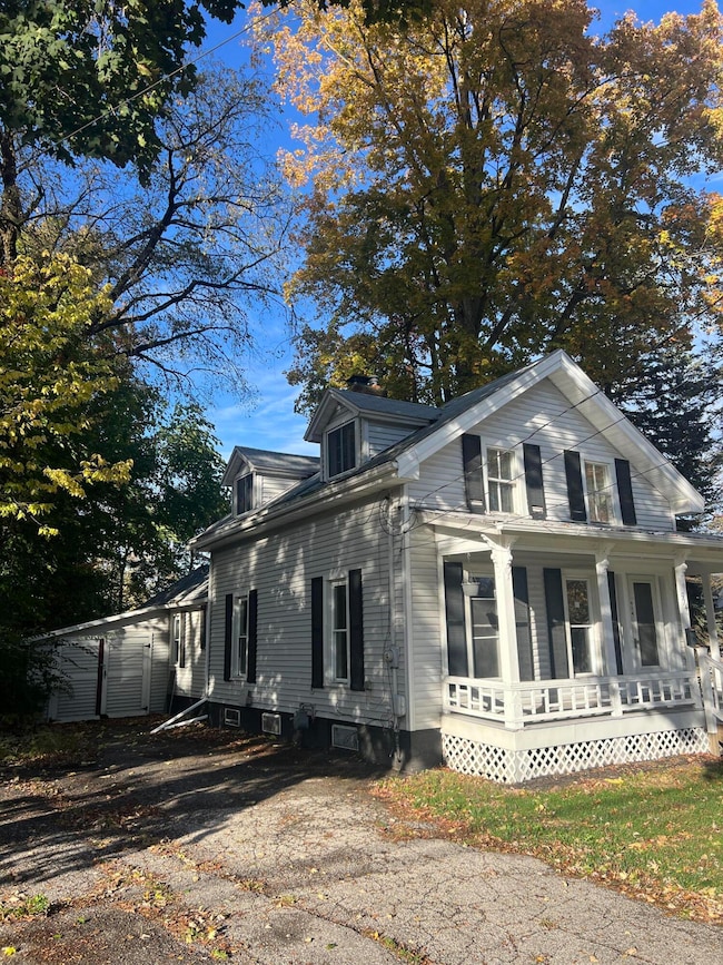 914 W Maumee St, Adrian, MI 49221 - photo 3