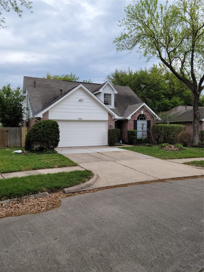 6606 Grand Haven Dr, Houston, TX 77088 - photo 2