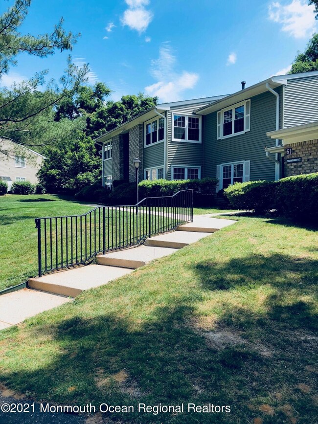 55 Snowburry Ct unit 292, Red Bank, NJ 07701 - photo 2