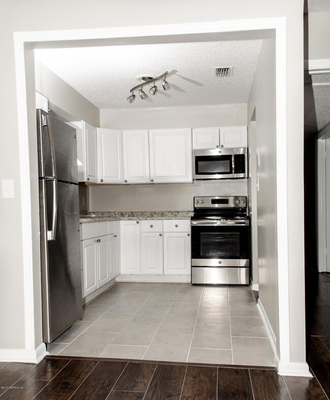 6760 Daughtry Blvd S, Jacksonville, FL 32210 - photo 5