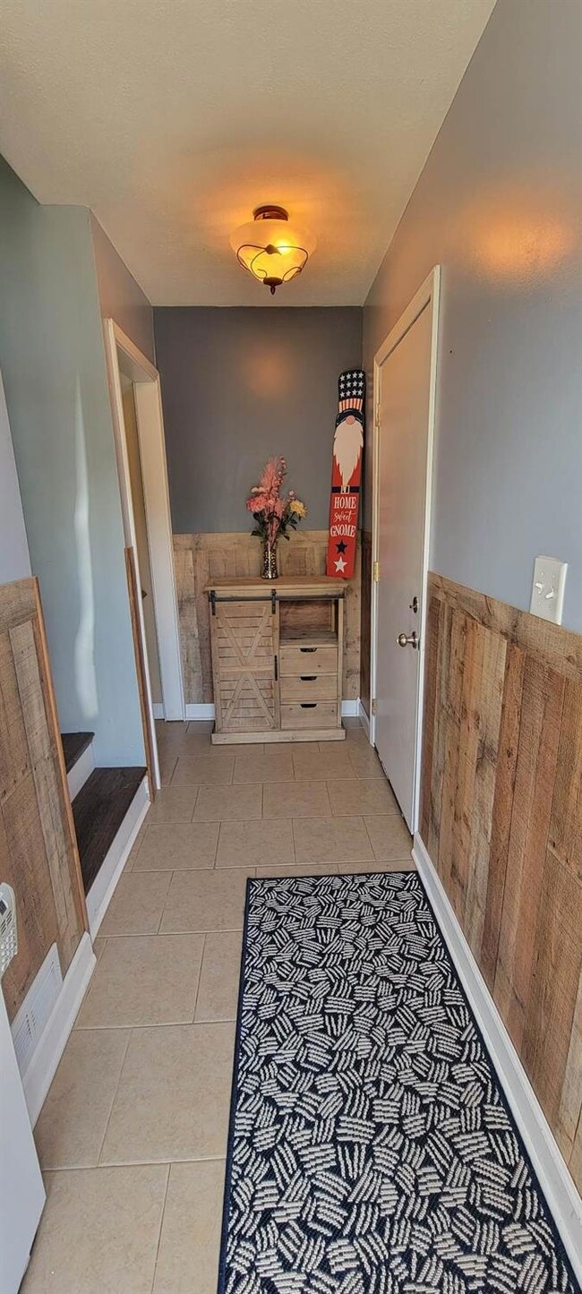 5845 W Skyline Dr, La Porte, IN 46350 - photo 4