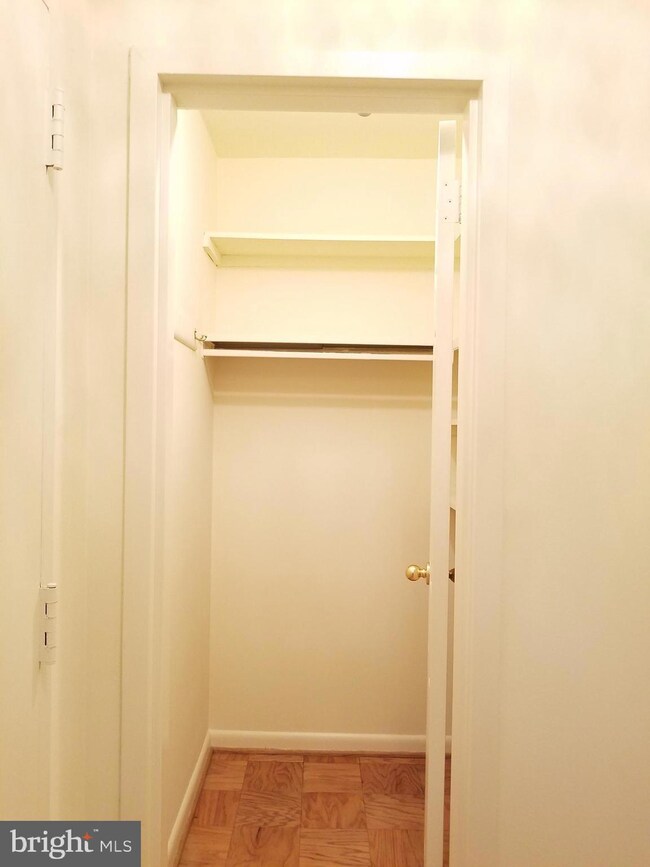 3535 Chevy Chase Lake Dr unit 105, Chevy Chase, MD 20815 - photo 6