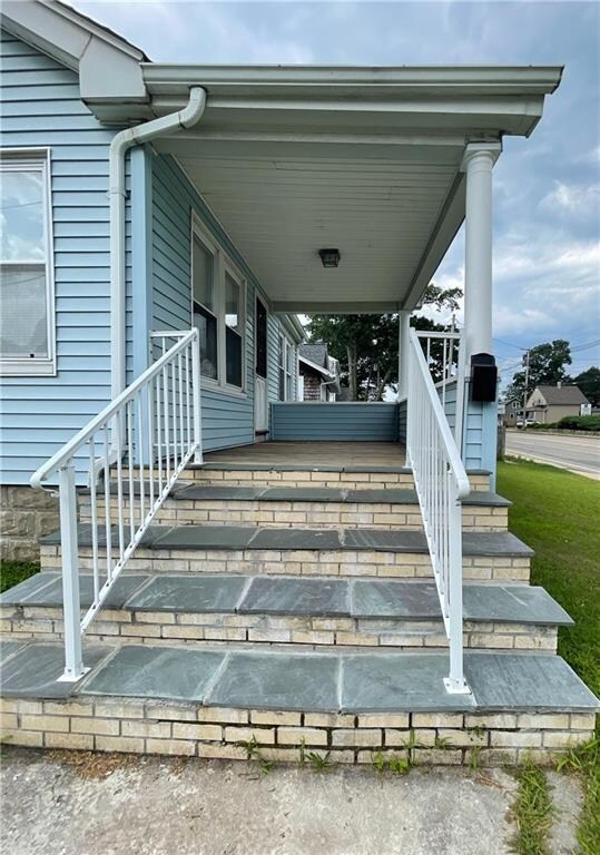 1020 Post Rd, Warwick, RI 02888 - photo 2