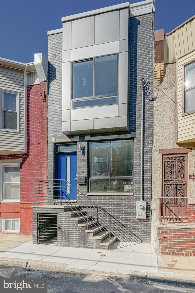 1328 S Ringgold St, Philadelphia, PA 19146 - photo 2