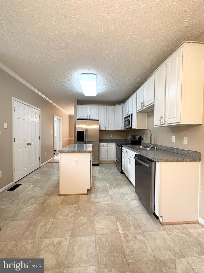 52 Acadia St, Stafford, VA 22554 - photo 2