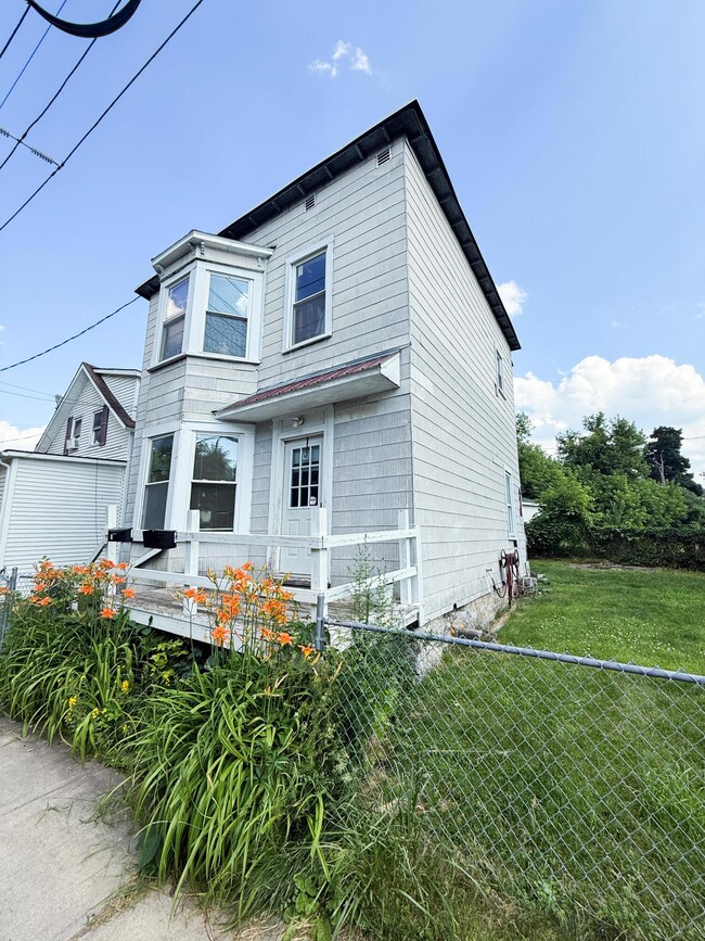 7 Saranac St, Plattsburgh, NY 12901 - photo 2