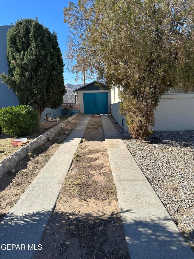 3709 Pollard St, El Paso, TX 79930 - photo 2