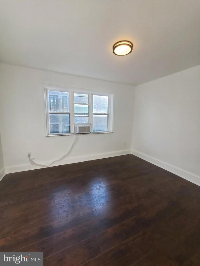 2341 Gerritt St, Philadelphia, PA 19146 - photo 7