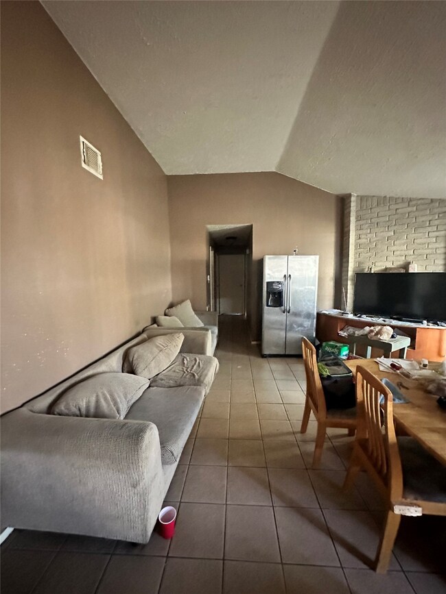 7005 Greenyard Dr, Houston, TX 77086 - photo 4