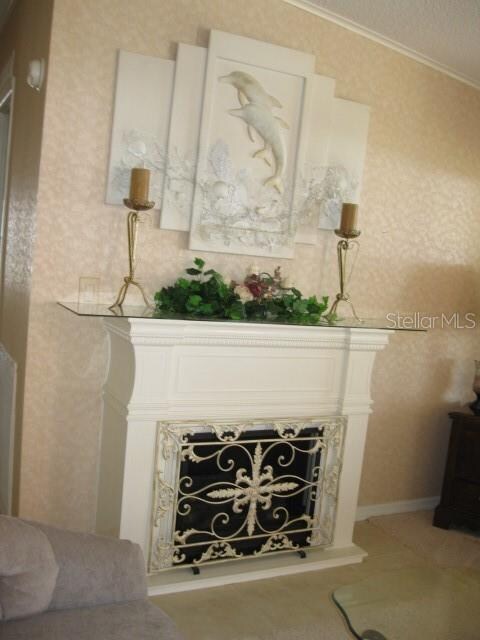 DECORATIVE FIREPLACE
