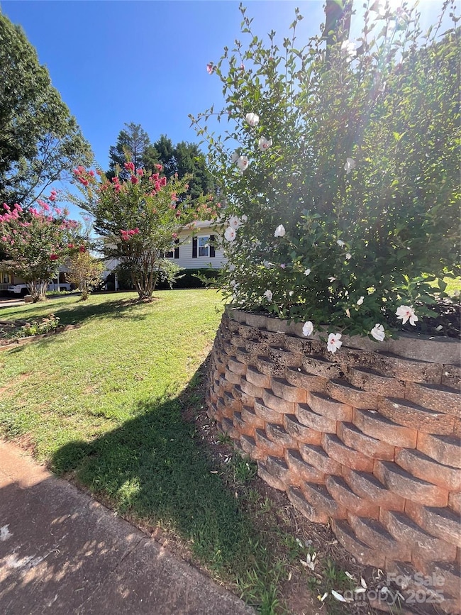 106 N Tracy St, Kings Mountain, NC 28086 - photo 5