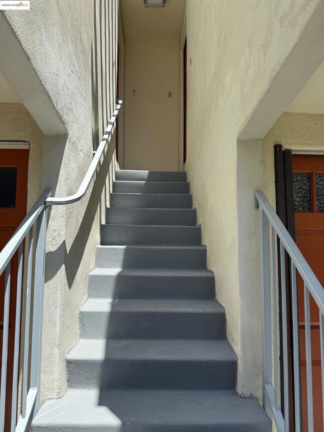 4057 Brant St unit 8, San Diego, CA 92103 - photo 2