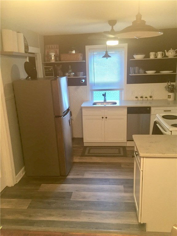 26 Spywood Ave, Warwick, RI 02888 - photo 4